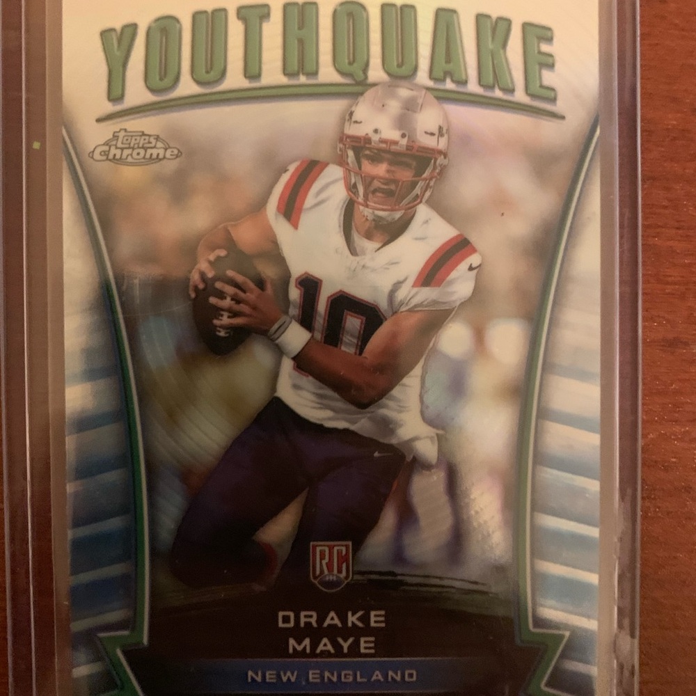 Topps Youthquake Card with Green and Blue Accents